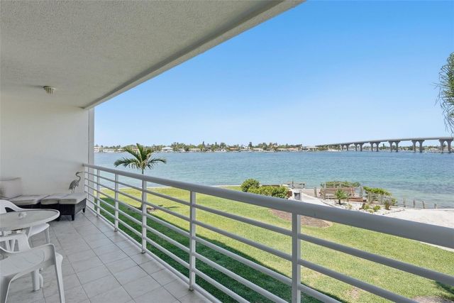 6081 BAHIA DEL MAR CIRCLE 251, St Petersburg, FL 33715