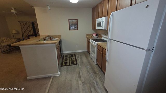 9400 UNDERWING Way 9, Jacksonville, FL 32257