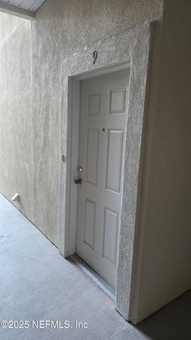 9400 UNDERWING Way 9, Jacksonville, FL 32257