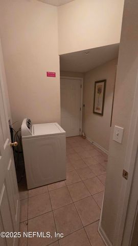 9400 UNDERWING Way 9, Jacksonville, FL 32257