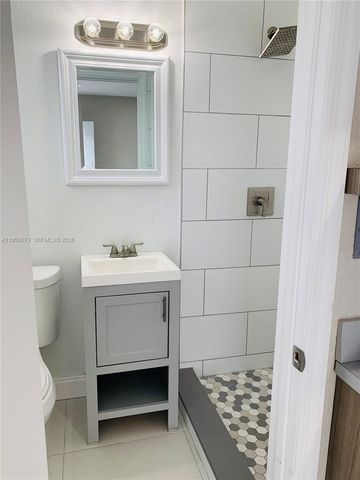 1265 SW 6th St 13, Miami, FL 33135