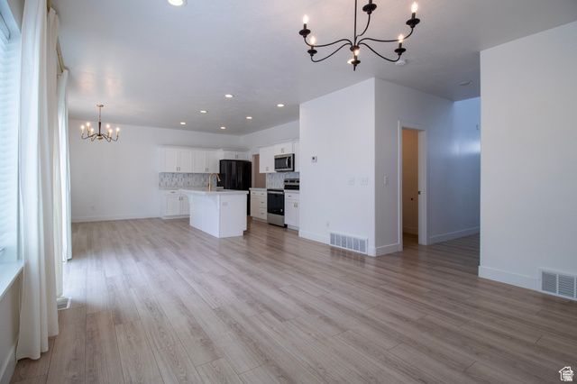 422 E 360 N, Vineyard, UT 84059