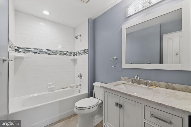 825 DUNBROOKE CT, Frederick, MD 21701