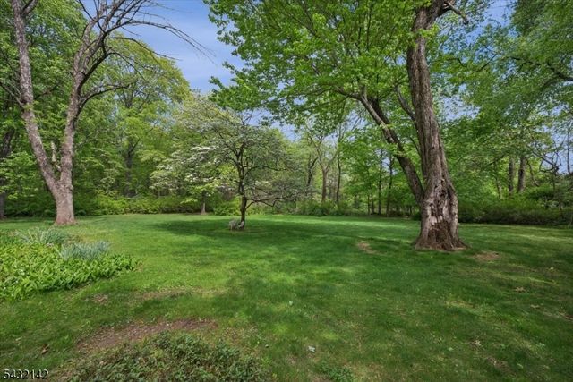 48 Walnut Cir, Bernards Twp., NJ 07920