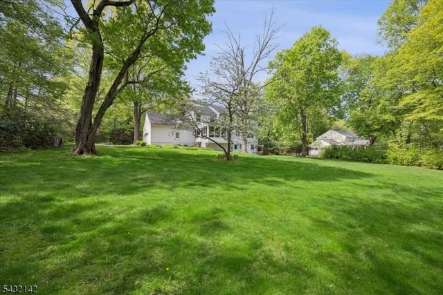 48 Walnut Cir, Bernards Twp., NJ 07920