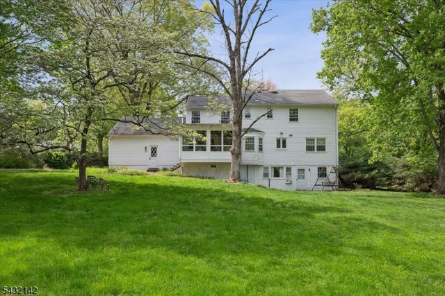 48 Walnut Cir, Bernards Twp., NJ 07920