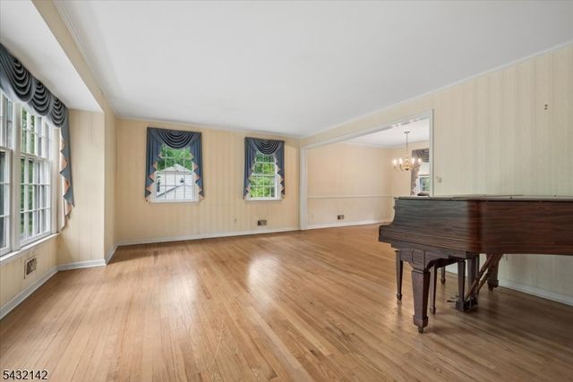 48 Walnut Cir, Bernards Twp., NJ 07920