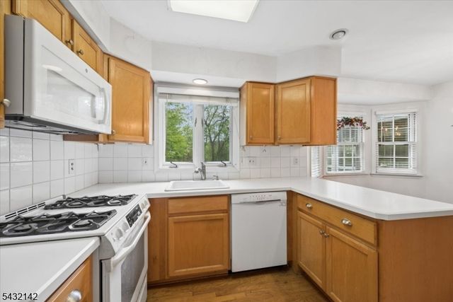 48 Walnut Cir, Bernards Twp., NJ 07920