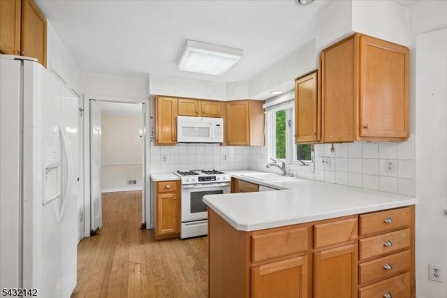 48 Walnut Cir, Bernards Twp., NJ 07920