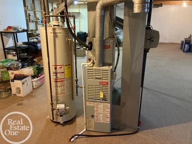 42261 Aspen Ct. Court, Clinton Twp, MI 48038