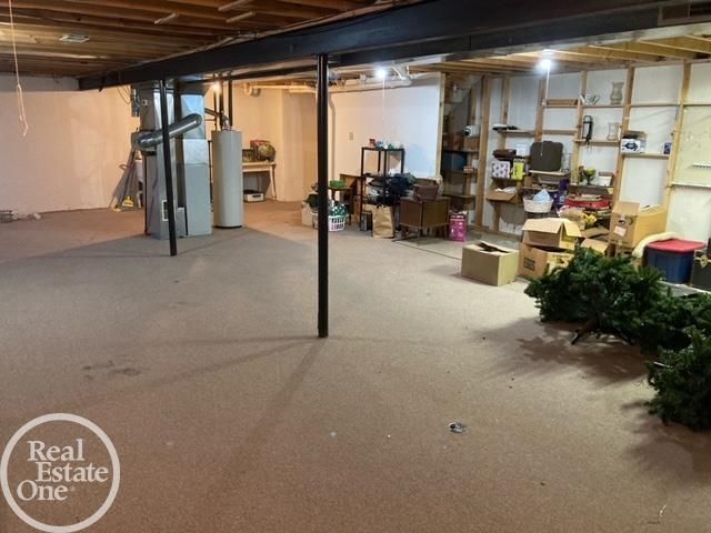 42261 Aspen Ct. Court, Clinton Twp, MI 48038