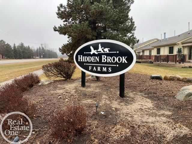 42261 Aspen Ct. Court, Clinton Twp, MI 48038