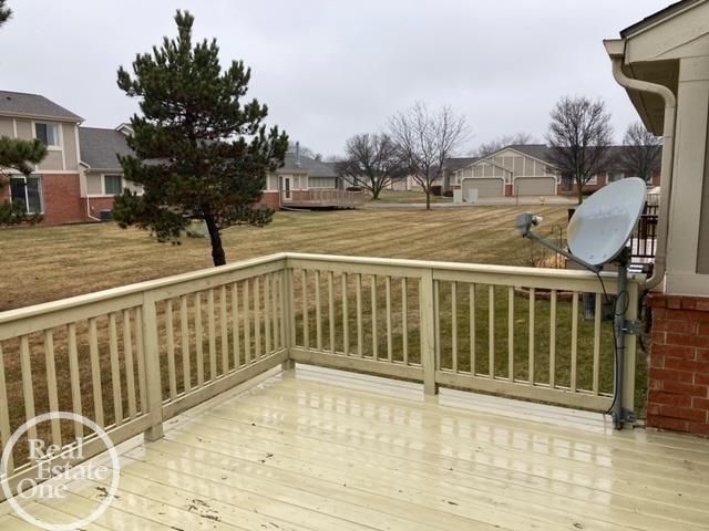 42261 Aspen Ct. Court, Clinton Twp, MI 48038