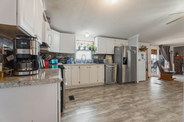 27860 S 633 Trail, Grove, OK 74344