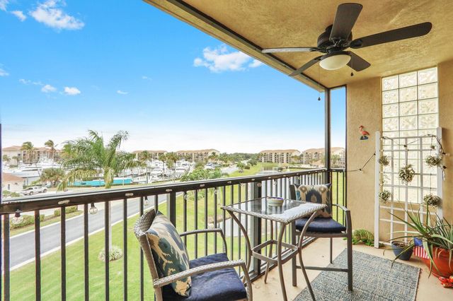 901 Seafarer Circle 403, Jupiter, FL 33477