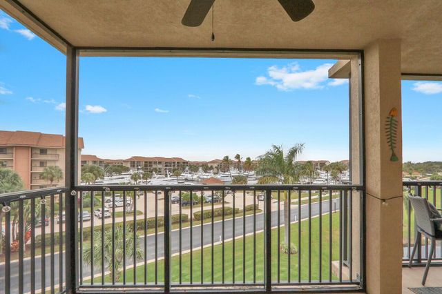 901 Seafarer Circle 403, Jupiter, FL 33477