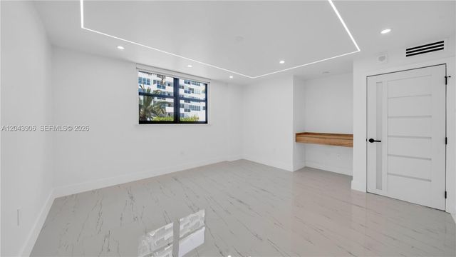 1623 Collins Ave 415, Miami Beach, FL 33139