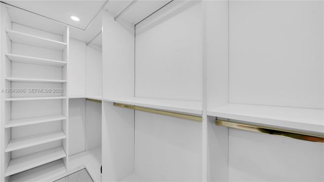 1623 Collins Ave 415, Miami Beach, FL 33139