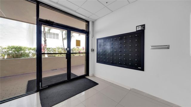 1623 Collins Ave 415, Miami Beach, FL 33139