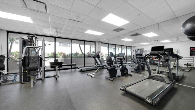 1623 Collins Ave 415, Miami Beach, FL 33139