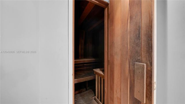1623 Collins Ave 415, Miami Beach, FL 33139