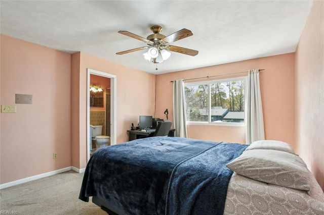 821 Greenwich LN, Newport News, VA 23601