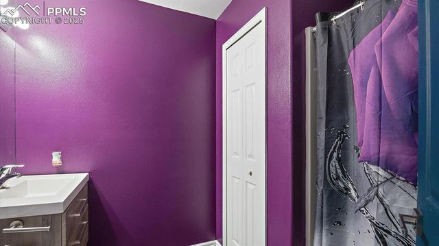 463 N Desert Cove Drive, Pueblo, CO 81007