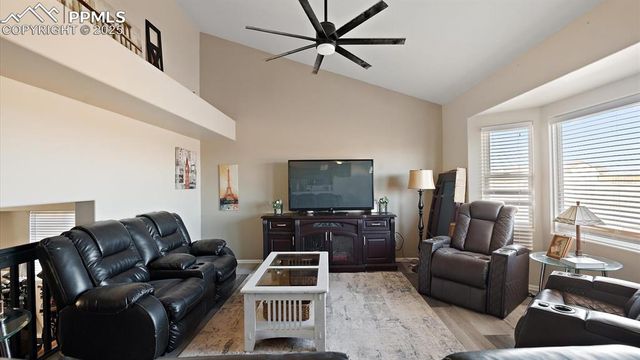 463 N Desert Cove Drive, Pueblo, CO 81007