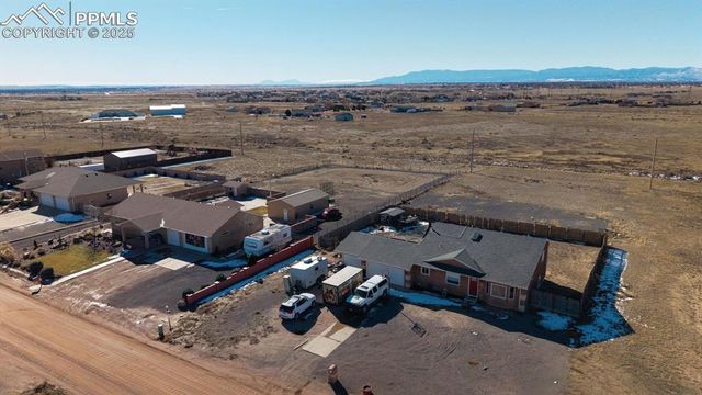 463 N Desert Cove Drive, Pueblo, CO 81007