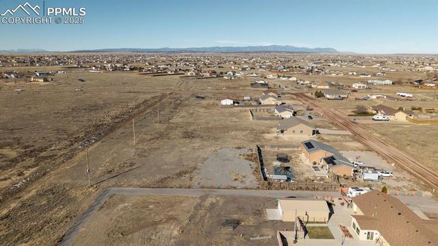 463 N Desert Cove Drive, Pueblo, CO 81007