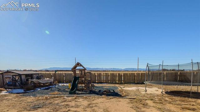 463 N Desert Cove Drive, Pueblo, CO 81007