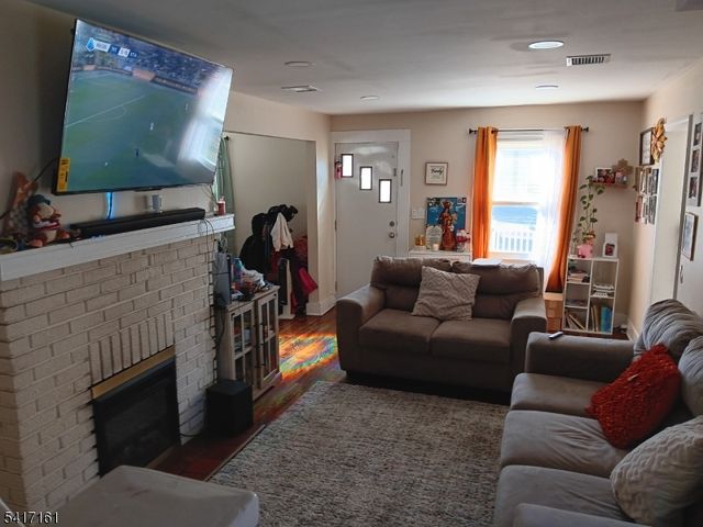 1028 W 5Th St, Plainfield City, NJ 07063