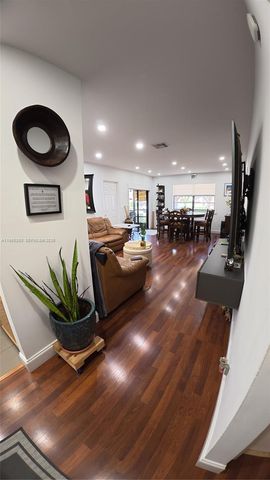 1871 NW 94th Ave 112B, Coral Springs, FL 33071