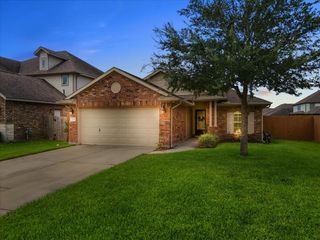 2120 Llerena Lane, League City, TX 77573