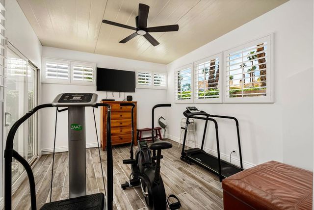 374 Links Drive, Palm Desert, CA 92211