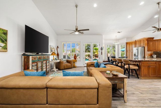 374 Links Drive, Palm Desert, CA 92211