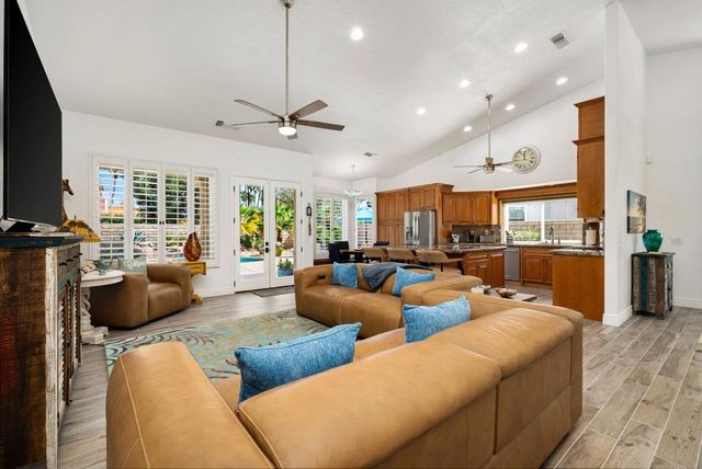 374 Links Drive, Palm Desert, CA 92211