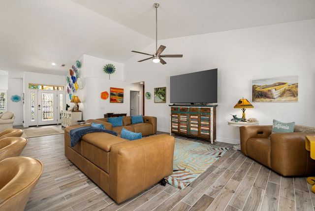 374 Links Drive, Palm Desert, CA 92211