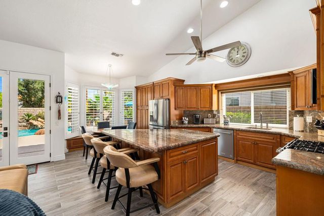 374 Links Drive, Palm Desert, CA 92211