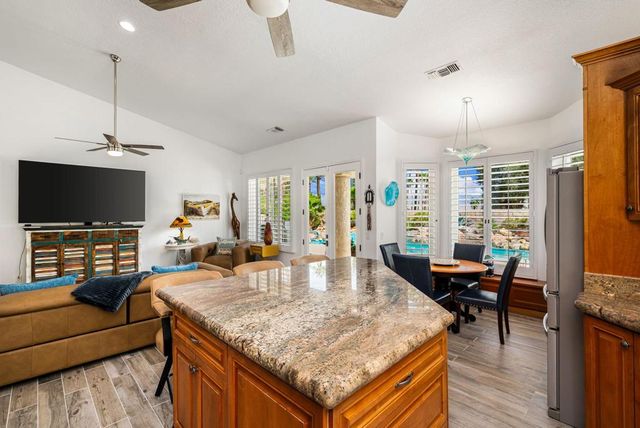 374 Links Drive, Palm Desert, CA 92211