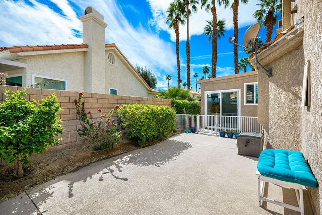 374 Links Drive, Palm Desert, CA 92211