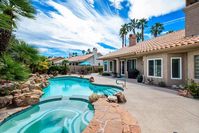 374 Links Drive, Palm Desert, CA 92211