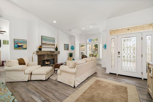 374 Links Drive, Palm Desert, CA 92211