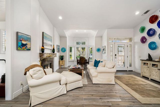 374 Links Drive, Palm Desert, CA 92211