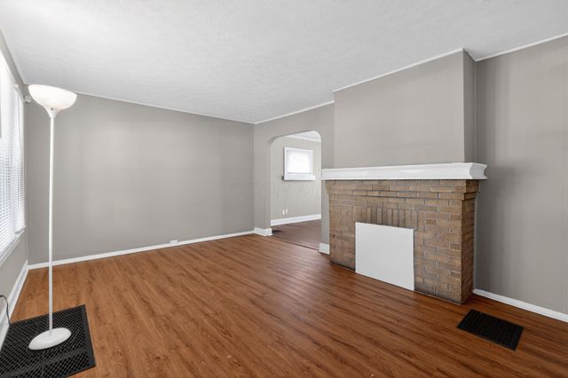 1389 Genessee Avenue, Columbus, OH 43211