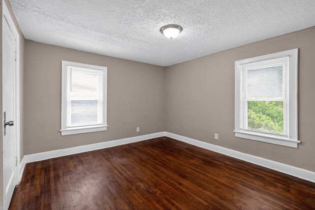 1389 Genessee Avenue, Columbus, OH 43211