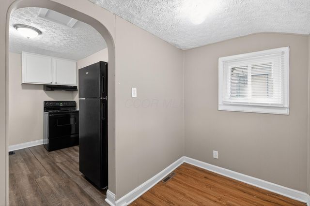 1389 Genessee Avenue, Columbus, OH 43211