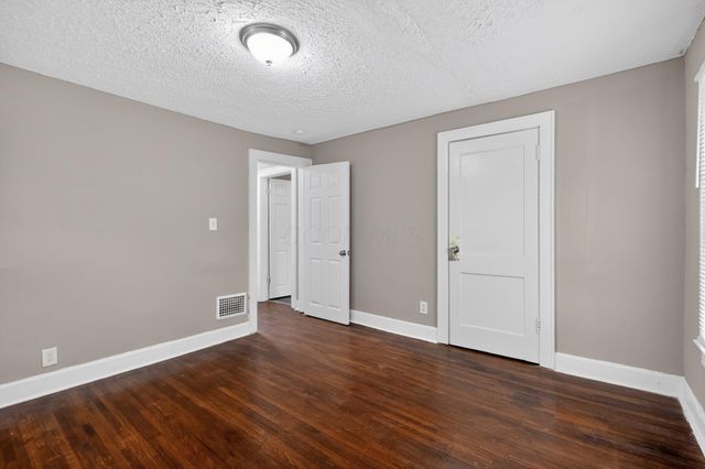 1389 Genessee Avenue, Columbus, OH 43211