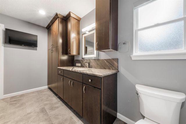 2214 Lakeville Dr Drive, Kingwood, TX 77339