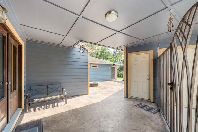 2214 Lakeville Dr Drive, Kingwood, TX 77339